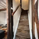 La Petite Maison De L'impasse