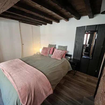 La Petite Maison De L'impasse Casa de Férias *