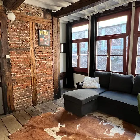 La Petite Maison De L'impasse