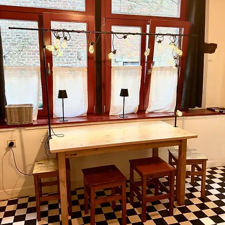La Petite Maison De L'impasse